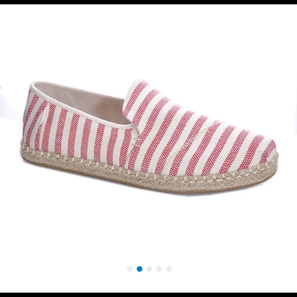 Toms